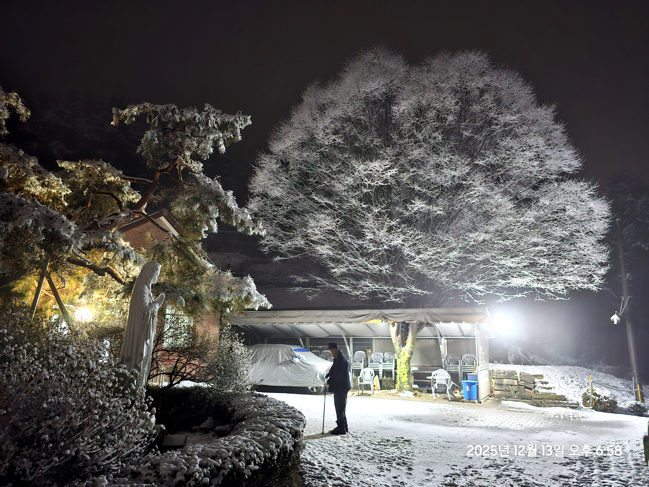 곡수성당 밤 눈풍경(2025.12.13)
