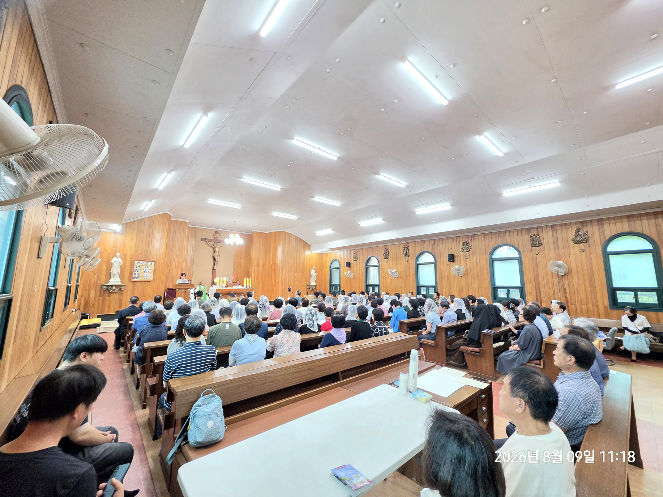 교황청 쿠바카드 장관 추기경 방문(Welcome George Jacobe Cardinal KOOVAKAD), 교황청 쿠바카드 장관 추기경 곡수성당 사우거사기념서재 변기영 몬시뇰 방문,주일미사 공동집전 2026년 8월 9일, 주일 오전 11시 미사, 교황강복장 전달-11