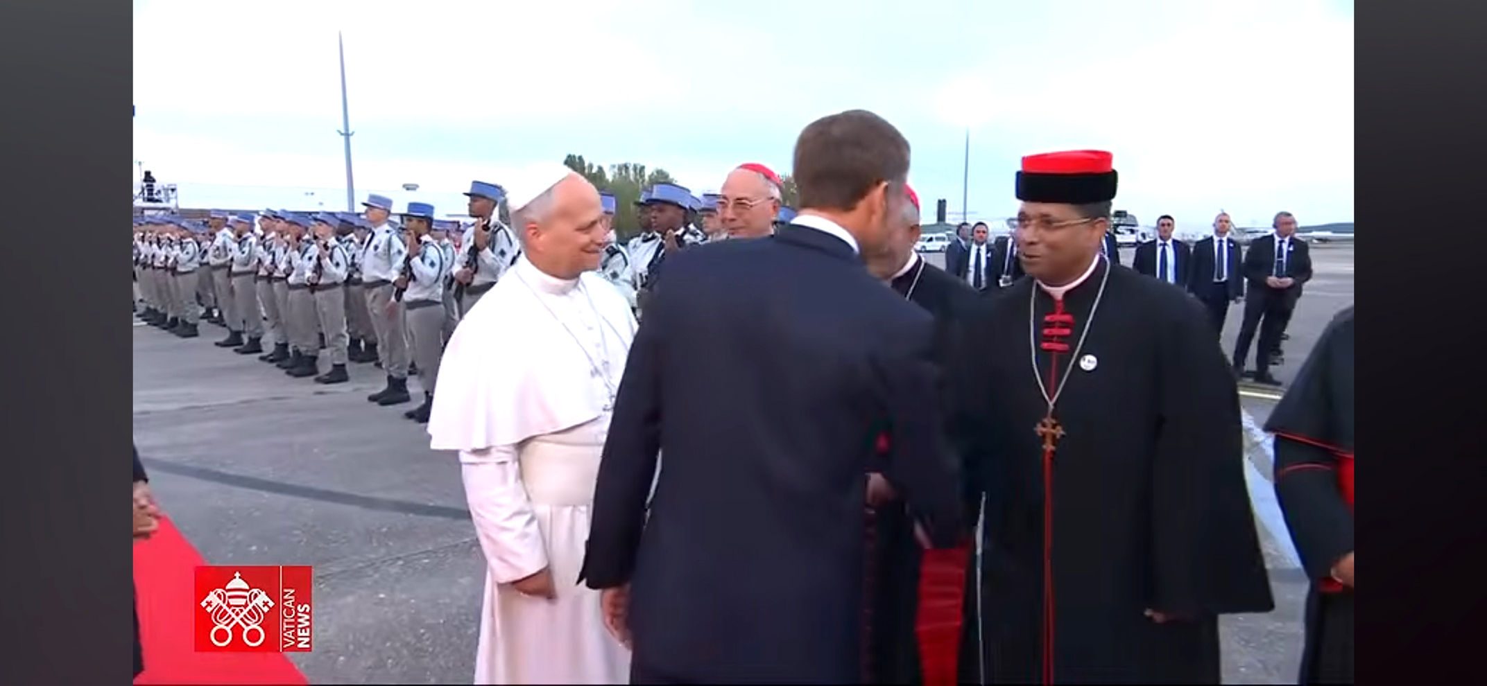 교황 Leo XIV세, France의 Paris, Lourdes, Metzs, 등에서, 대성황리에 방문, 마치시고, 프랑스 대통령의 환송과, Vatican의 Koovakad 추기경, 등의 마중을 받으시며 Roma로 귀국 !!